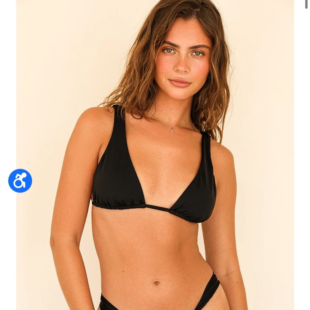 Dippin’ Daisies, size large, black bikini top